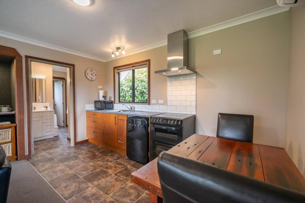 Te Anau Cottage Exterior photo